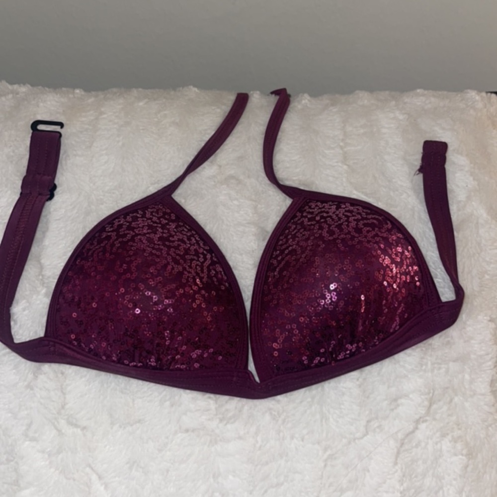 Wore twice. In meticulous condition!